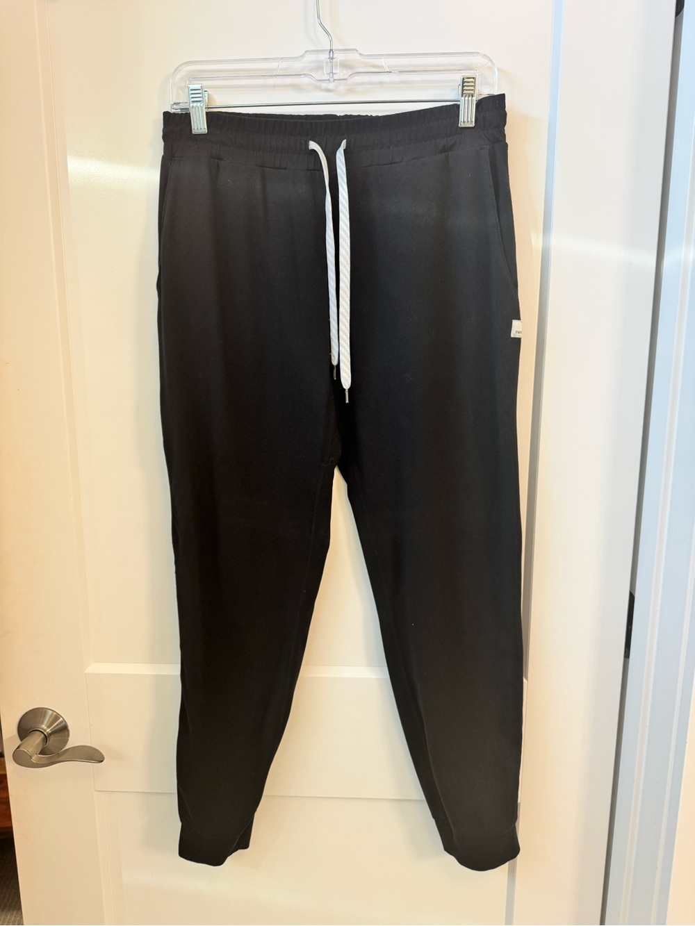 Women’s Vuori Performance Black Jogger Sweatpants with Drawstring